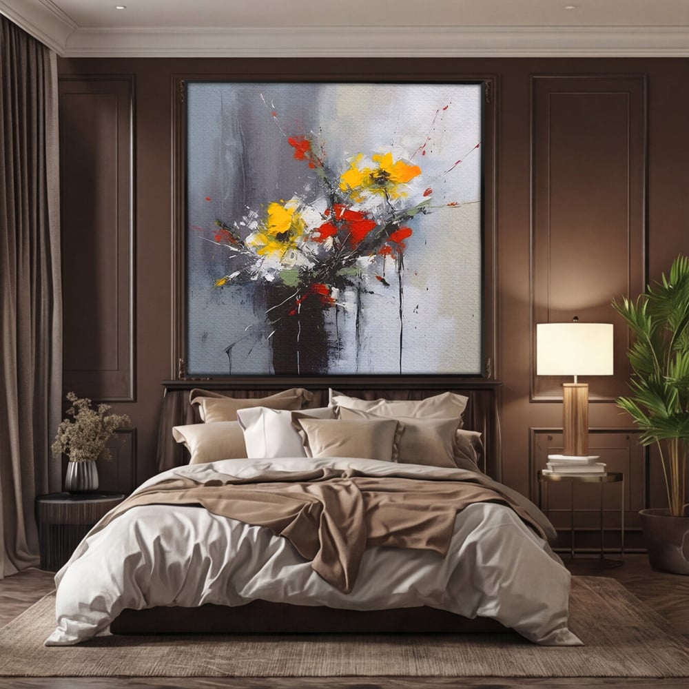 Tablou canvas cu tablou pictat abstract cu flori, in rama de aluminiu negru, pe perete intr-un dormitor